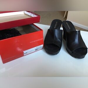 Aerosoles Black Leather Slides Mule Size 8.5